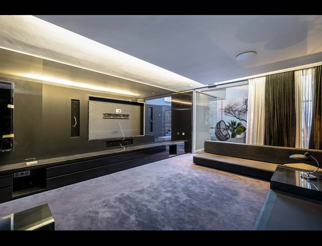 3 BEDROOM HOUSE TO LET IN CAMPS BAY